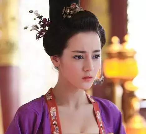 倾城