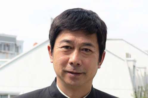 屋顶上的绿宝石