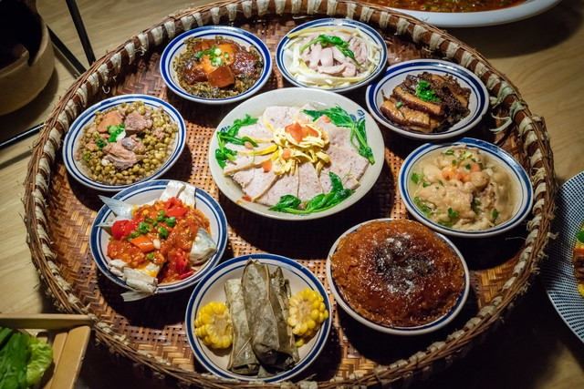 川西坝子宴席菜九大碗。