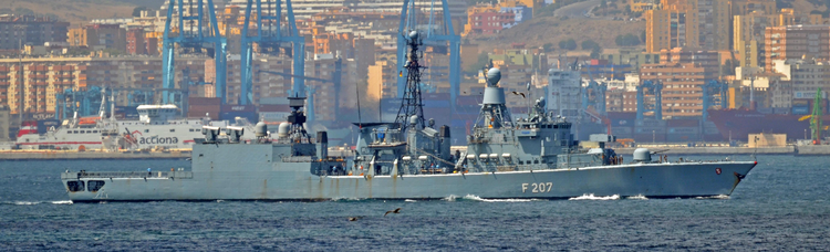 不莱梅级护卫舰