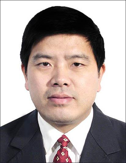 张震