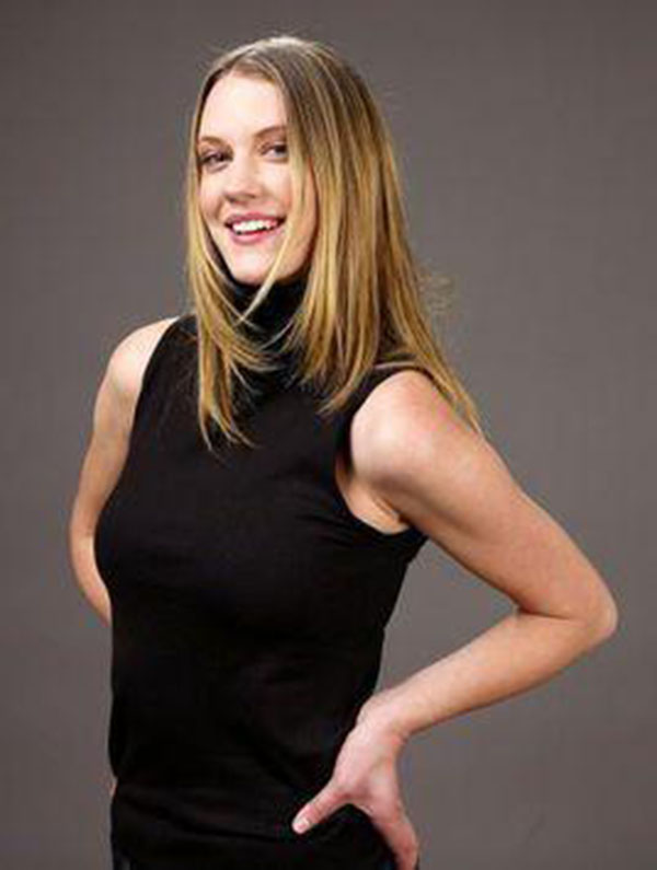 莱雅·卡里恩斯