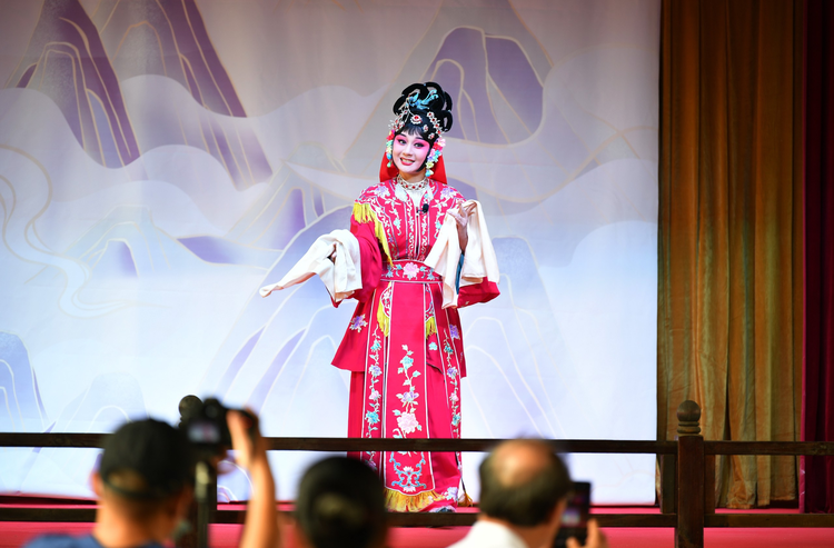 中新社：河北正定传统戏曲庆端午