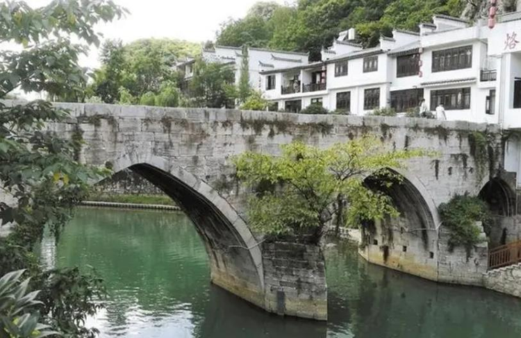 六枝特区