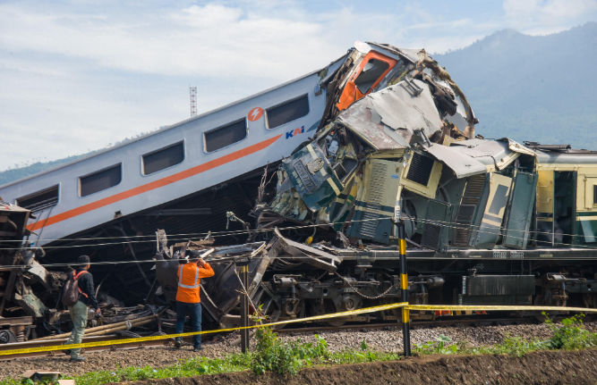 1·5印尼火车相撞事故