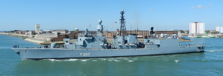 不莱梅级护卫舰