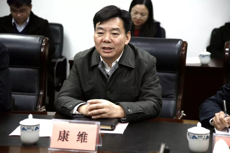 康维工作照