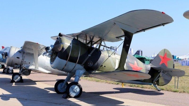 伊-15战斗机