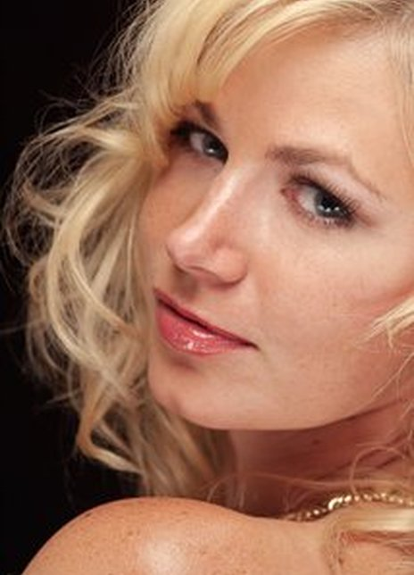 杰西卡·卡梅隆