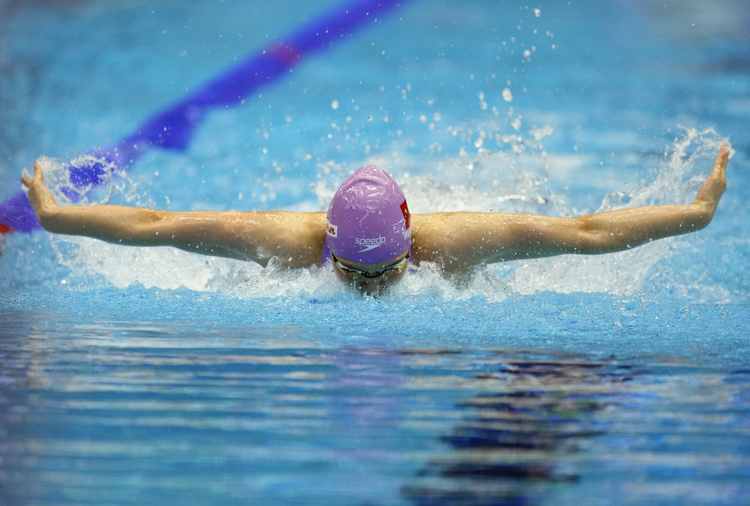 2023福冈游泳世锦赛女子100米蝶泳预赛：中国选手王一淳出战