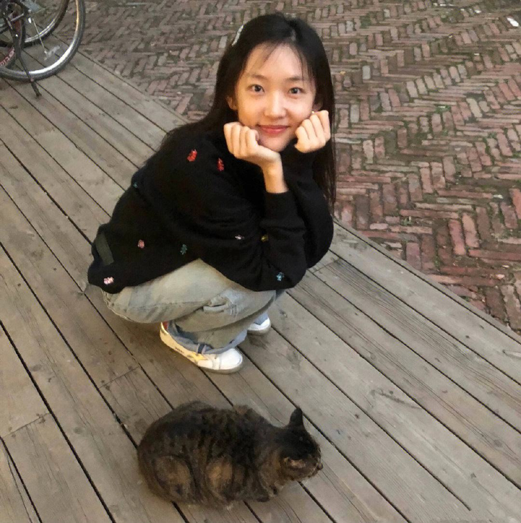 周依然