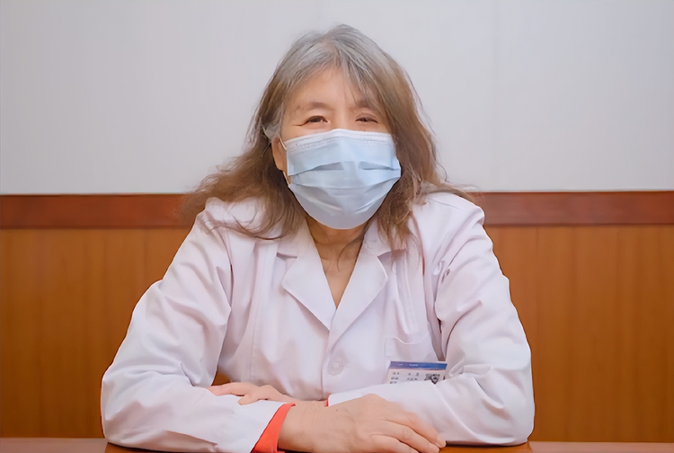 耿昱