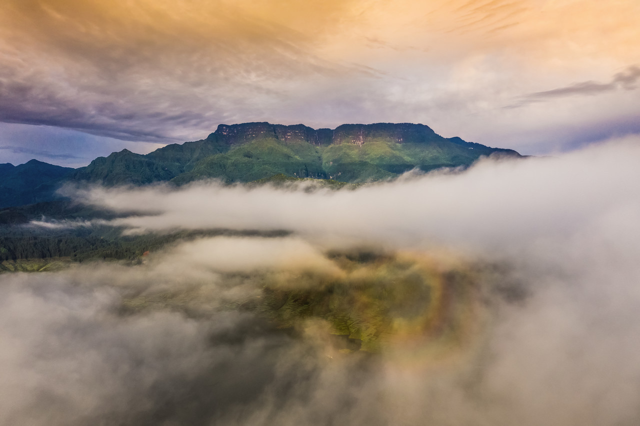 瓦屋山