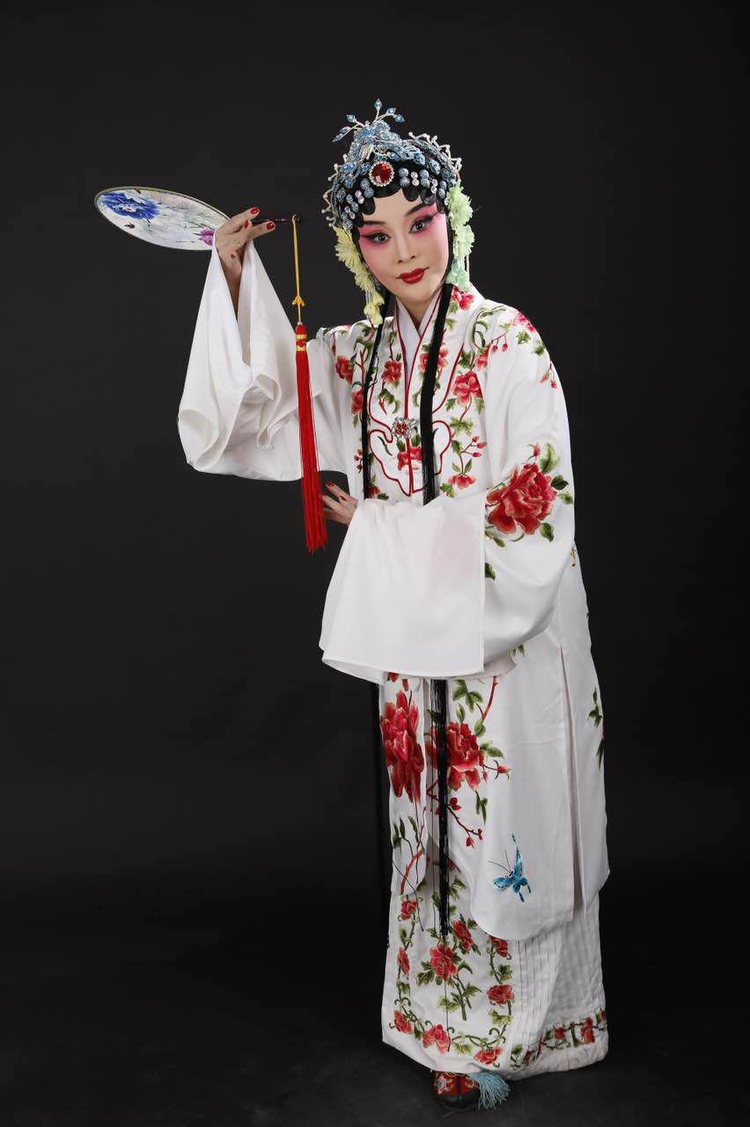 彭越[唐山演艺集团公司评剧团演员]