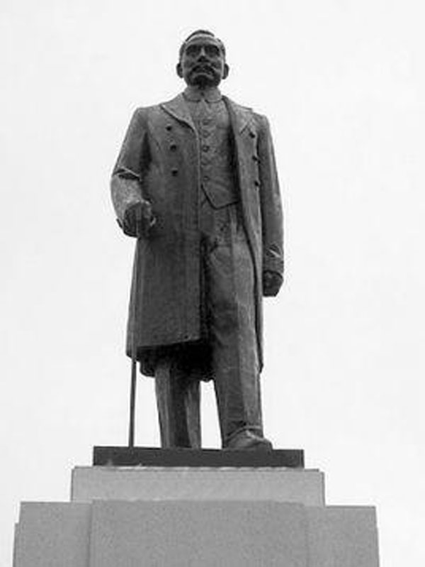 南京孙中山铜像