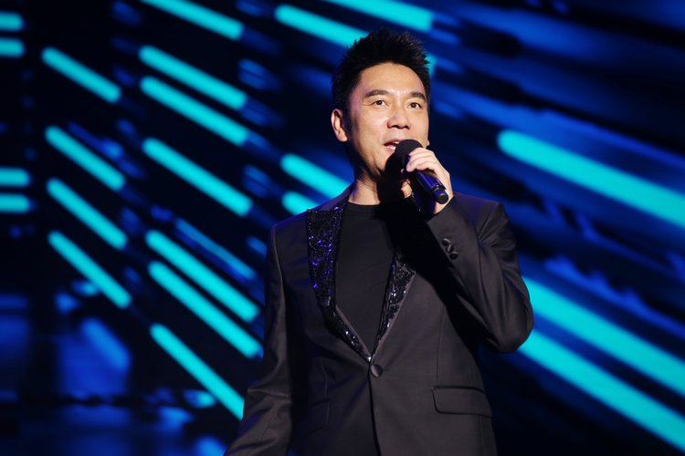 张杰、水木年华唱响南通2017群星演唱会 林依轮重归发福了不少