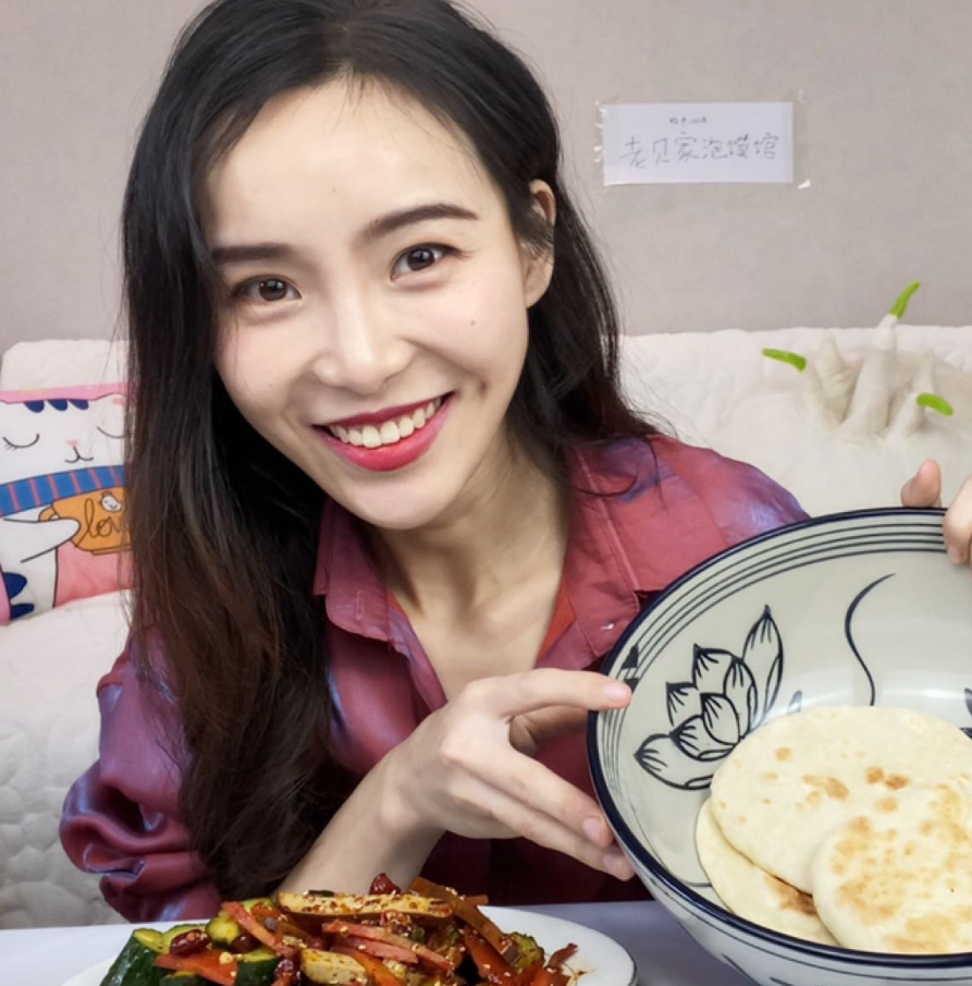 小贝饿了 (美食视频自媒体博主)