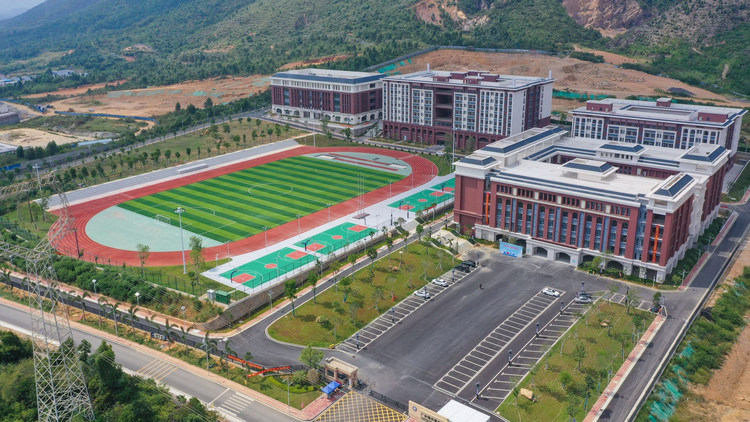 广东肇庆航空职业学院