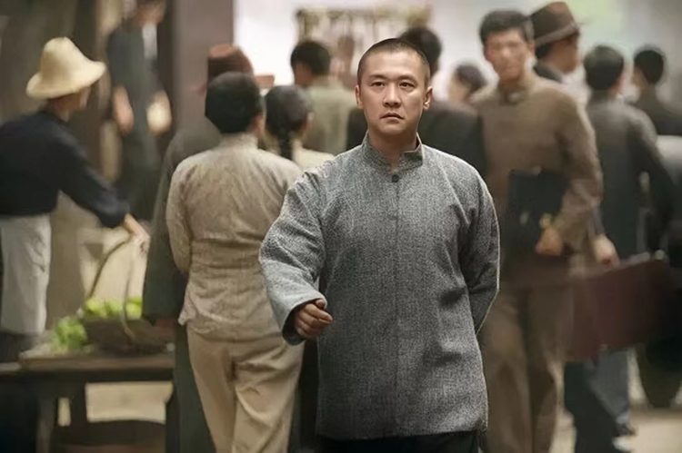 金水桥边