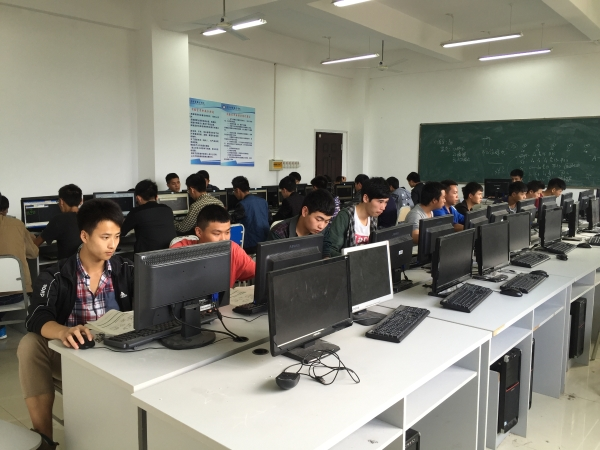 重庆经贸职业学院