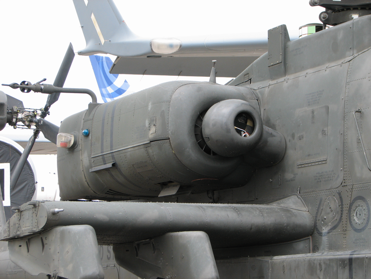 AH-64武装直升机