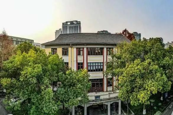 浙江大学
