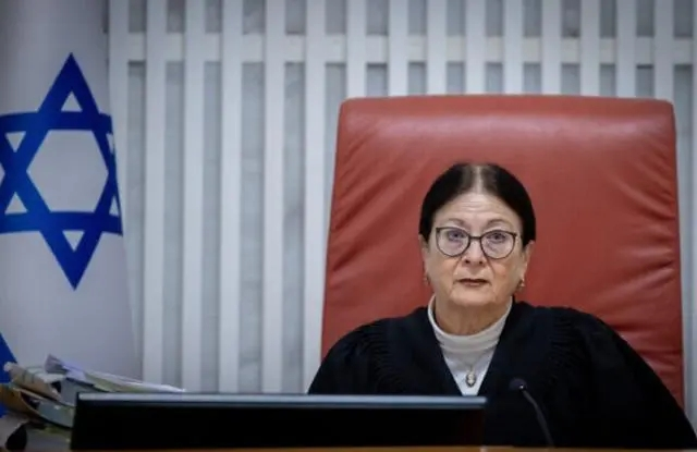 埃丝特·哈尤特