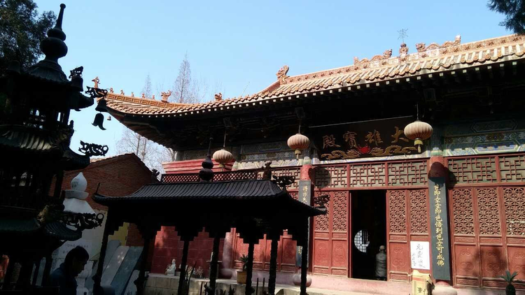 河南乐山挖空采石破坏植被 千年古泉停止喷涌