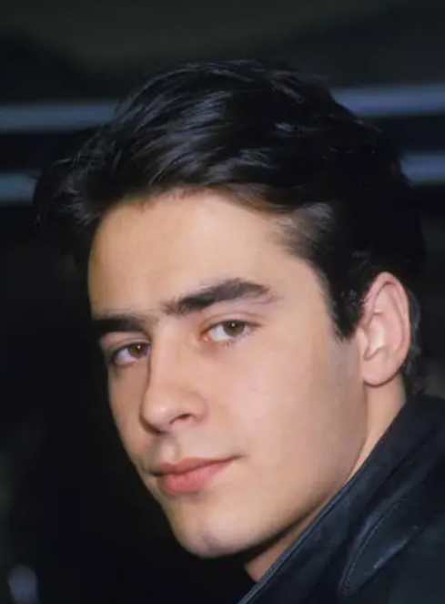 亚历山大·斯特林