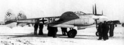 蒙迪驾驶叛逃到德国的 P-38 F-5E
