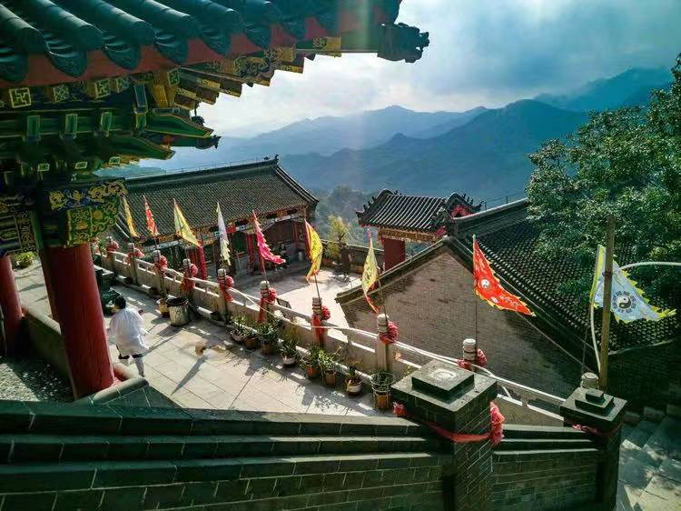千山