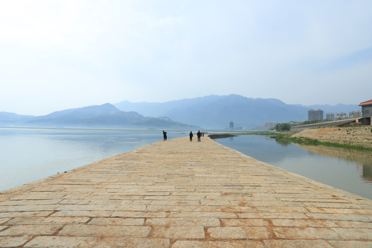 紫阳堤1.png