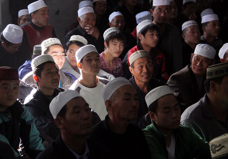 河南博爱：穆斯林群众听颂《古兰经》