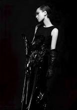 《黑·择·明》专辑宣传照