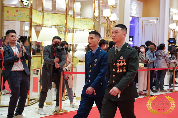 胡小毅