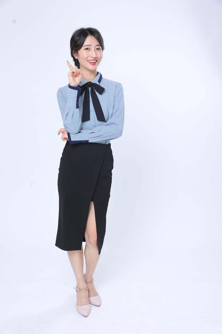杨沁[美女老师]