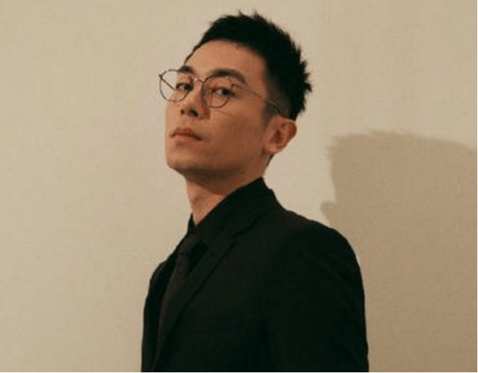 朱亚文