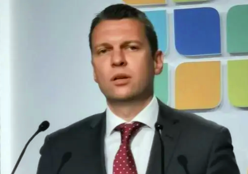 塔马斯·门泽尔