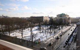 奥斯特洛夫斯基广场