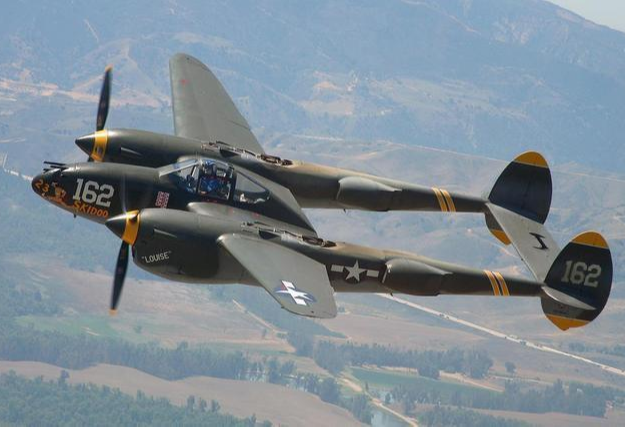 P-38战斗机