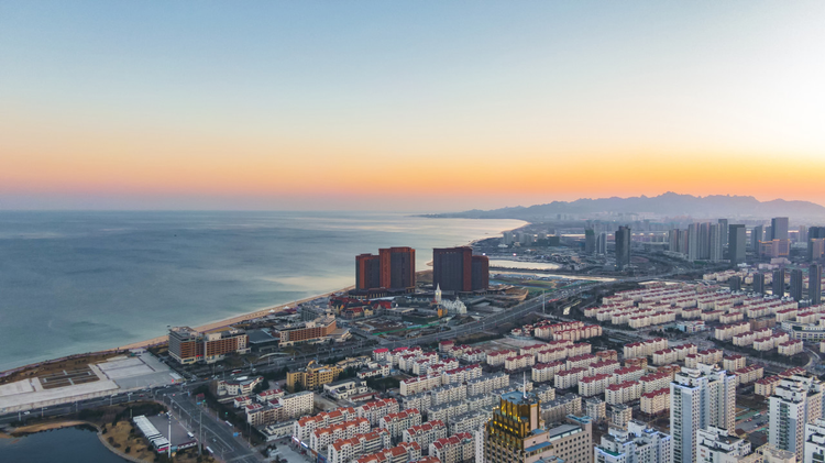 青岛西海岸新区海岸落霞