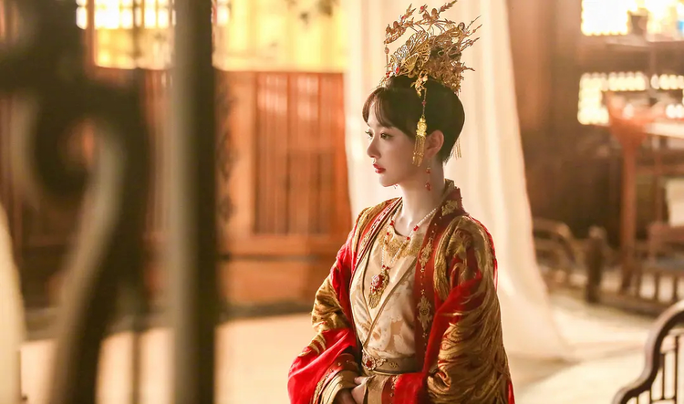 潇洒佳人淡淡妆