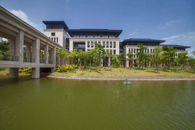 澳门大学