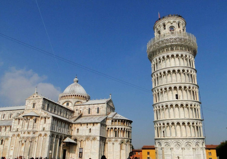 比萨斜塔
