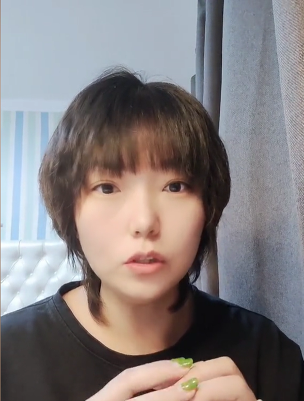 天上拍下个金妹妹