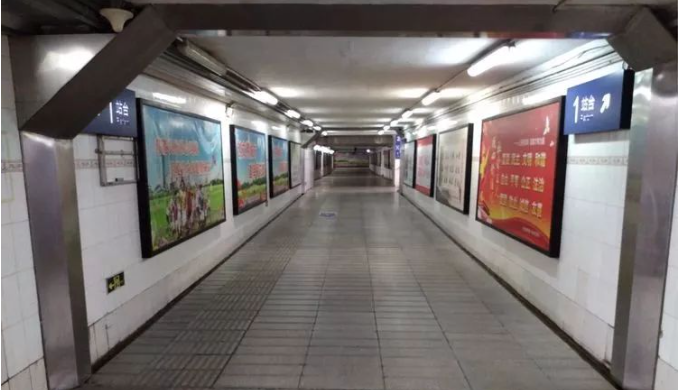 人行通道.png