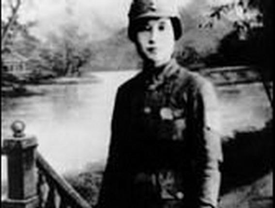 新四军军部服务团女生队长黄杰
