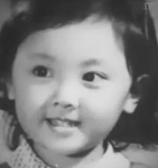 朱琳小时候.png