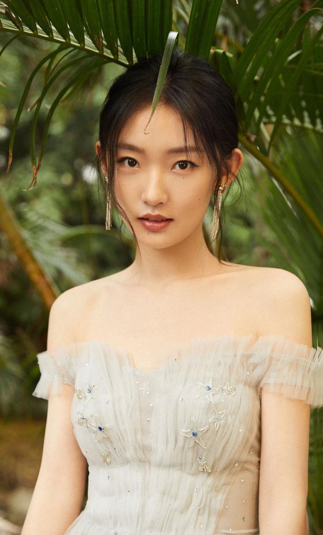 周依然