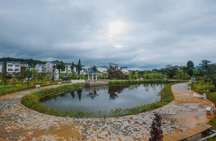 河龙贡米